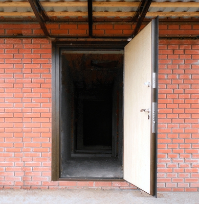 Открытая дверь Открытая дверь